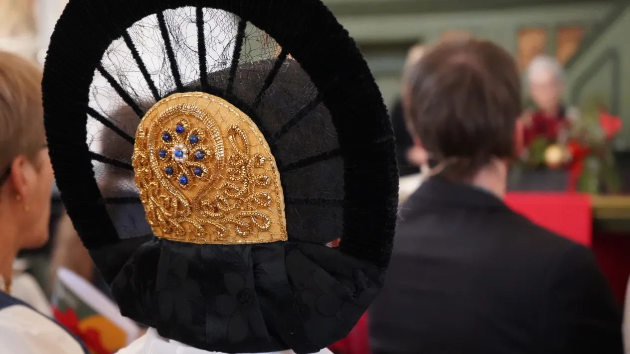 Trachtengruppe Festgottesdienst (Foto: Gaby Gmünder) Trachtengruppe Festgottesdienst (Foto: Gaby Gmünder)