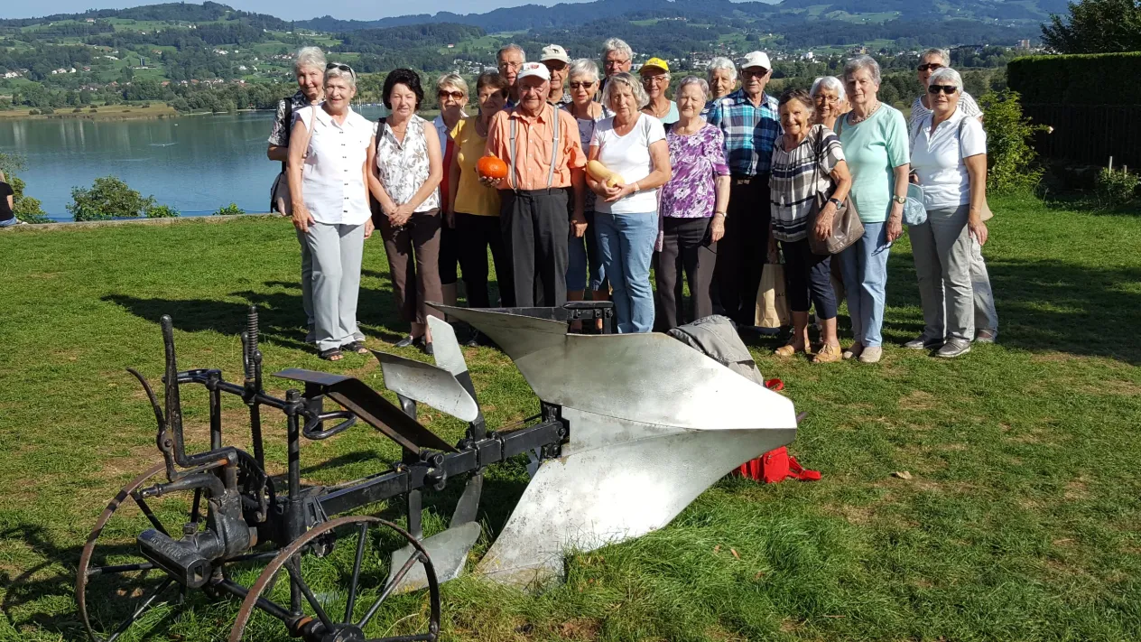 Ausflug 2018 Seniorenchörli (Foto: privat) Ausflug 2018 Seniorenchörli (Foto: privat)
